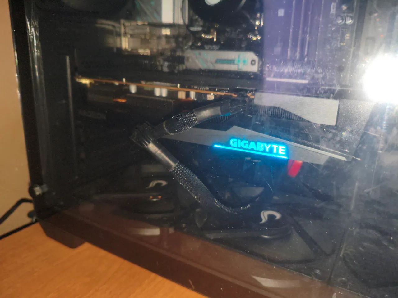 Vende-se AMD Radeon 7600 - Foto 2