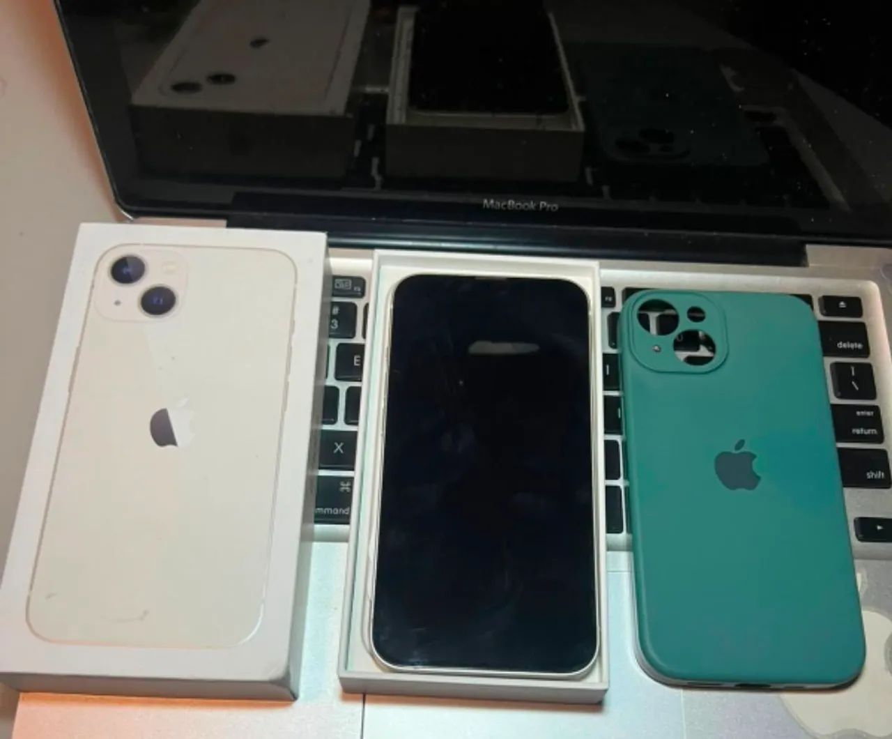 Iphone 13 128GB super conservado sem marcas de uso com garantia