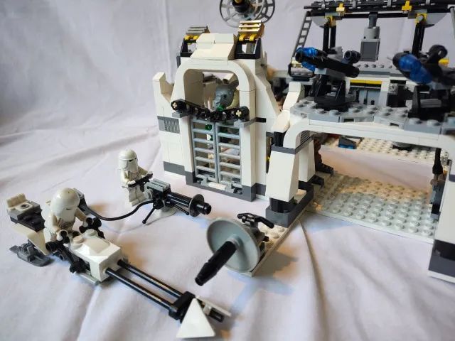 Lego Starwars - Hoth Echo Base + Snowspeeder Series 2 - Foto 5