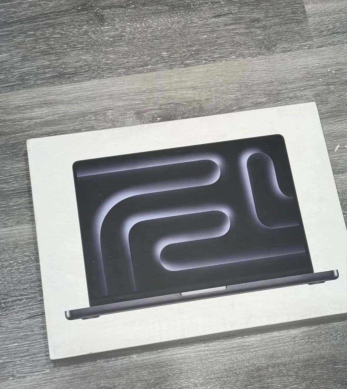 MacBook Pro m5 1tera /24 de ram 18 ciclos  - Foto 2