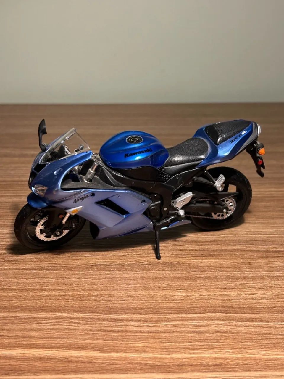 Miniatura Moto Kawasaki Ninja Zx-6r Azul Maisto - Hobbies e