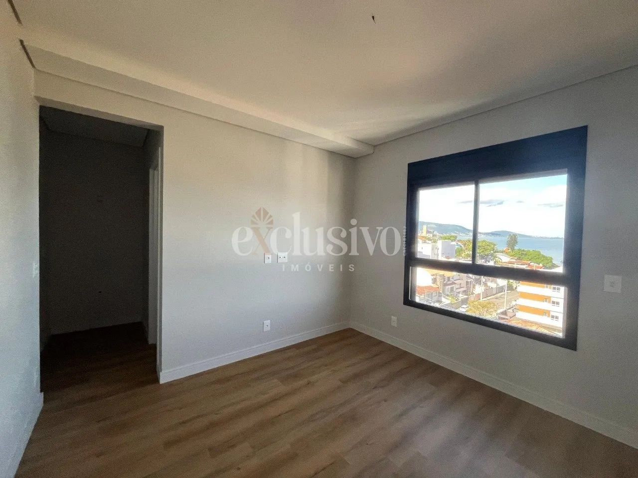 Apartamento 3 dormitórios em Coqueiros - Foto 12