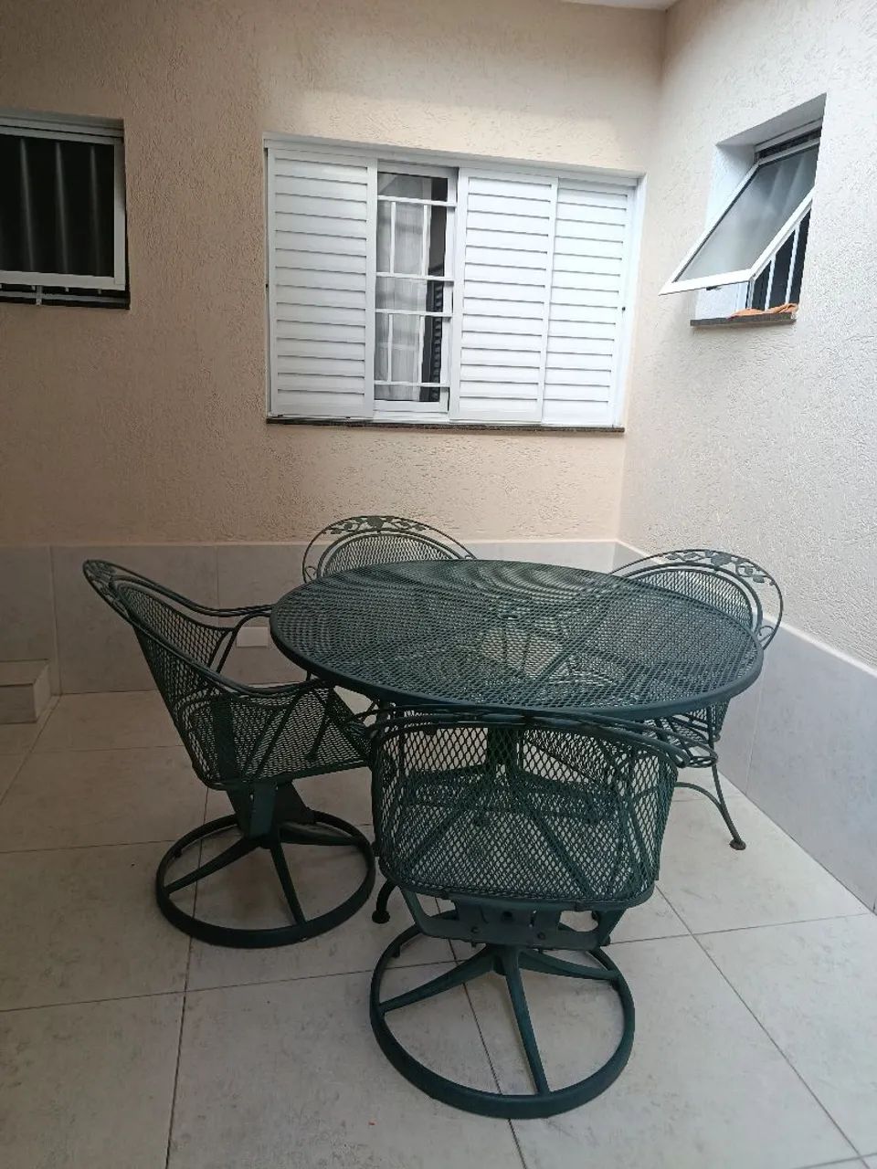 Mesa importada vintage ferro fundido, acompanha almofada  - Foto 3