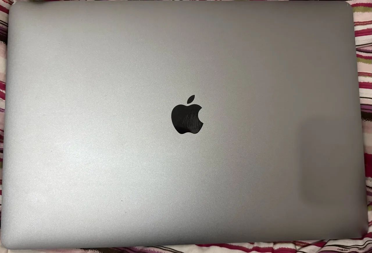 MacBook Pro 2018 - Foto 2