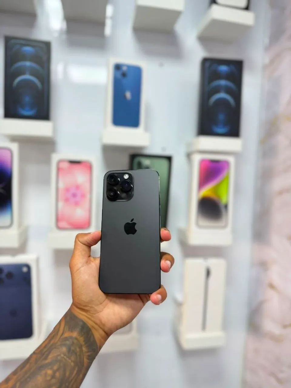 IPHONE 14 PRO MAX 128GB<br>R$ 3.299<br>PROMOÇÃO