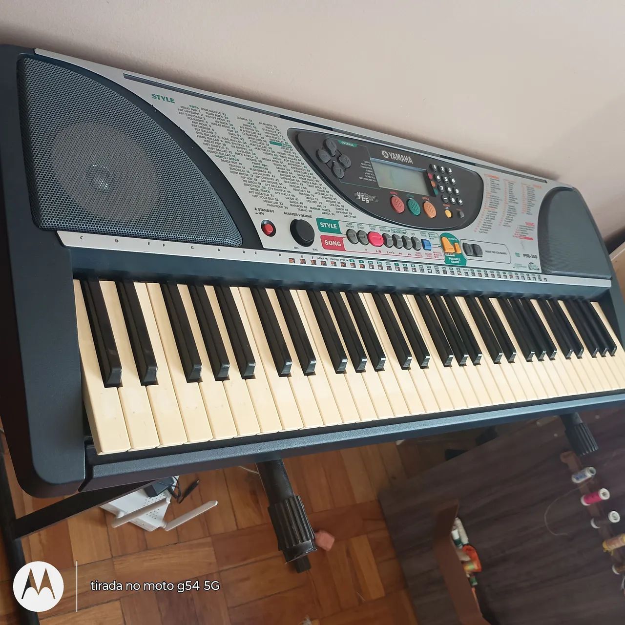 Teclado Yamaha PSR -  240