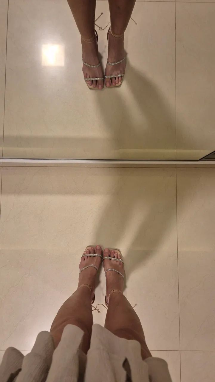 Sandália salto médio bloco - Foto 2