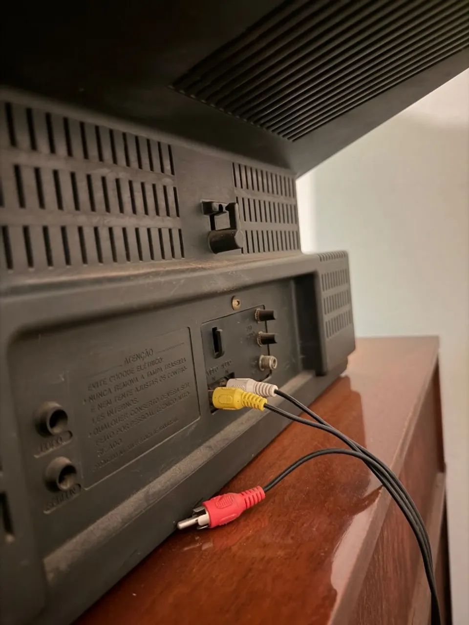 TV Sharp antiga com tela de tubo de 19 polegadas (tecnologia CRT) - Foto 3