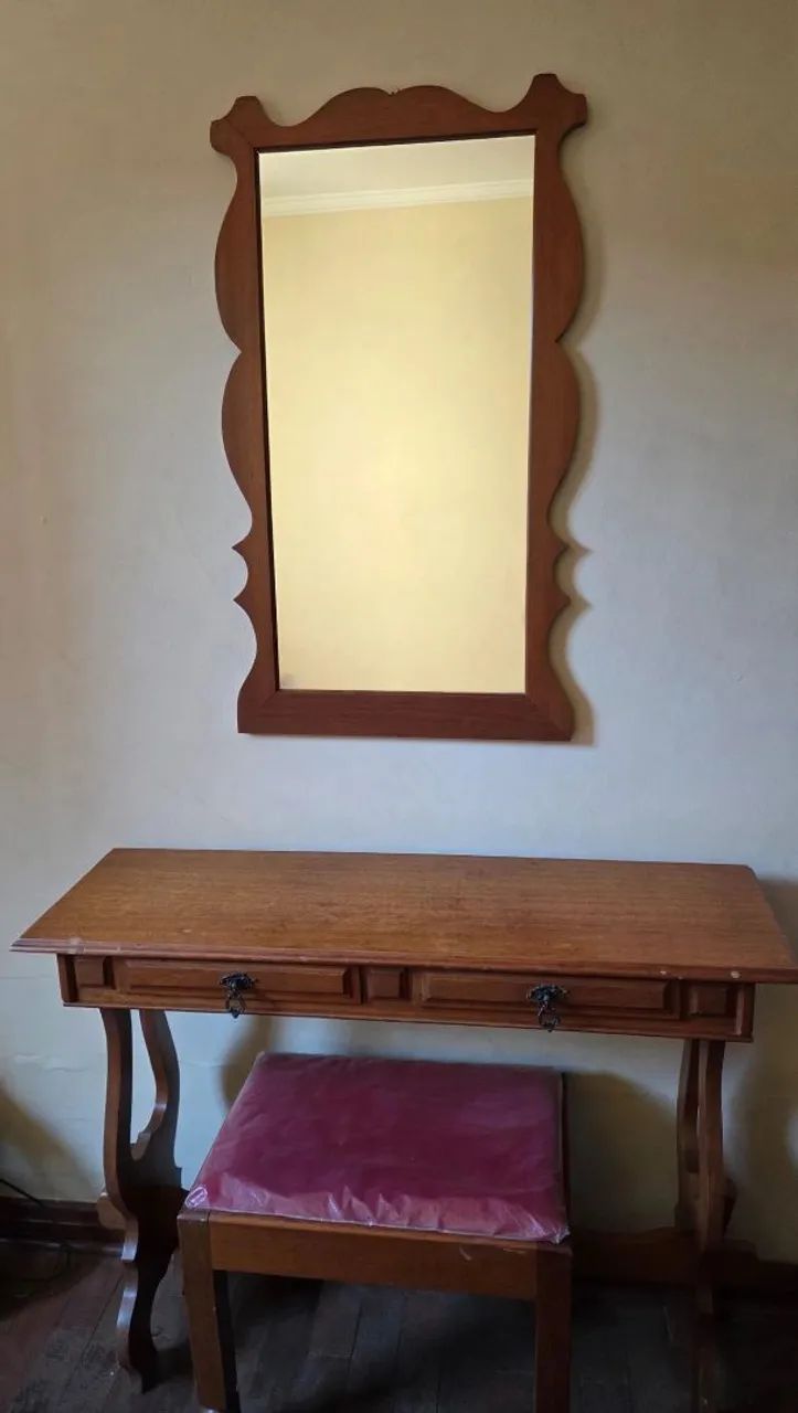 Conjunto Penteadeira Vintage com Mesa, Espelho e Banco