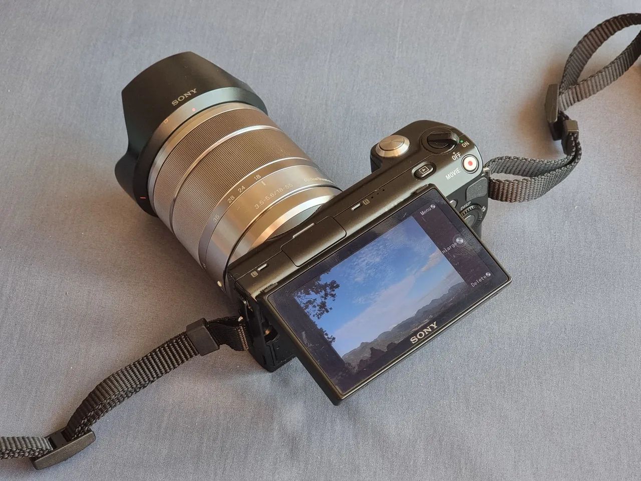 Camera Sony Nex 5 com lente 18-55mm e 16mm F2.8 - Câmeras e