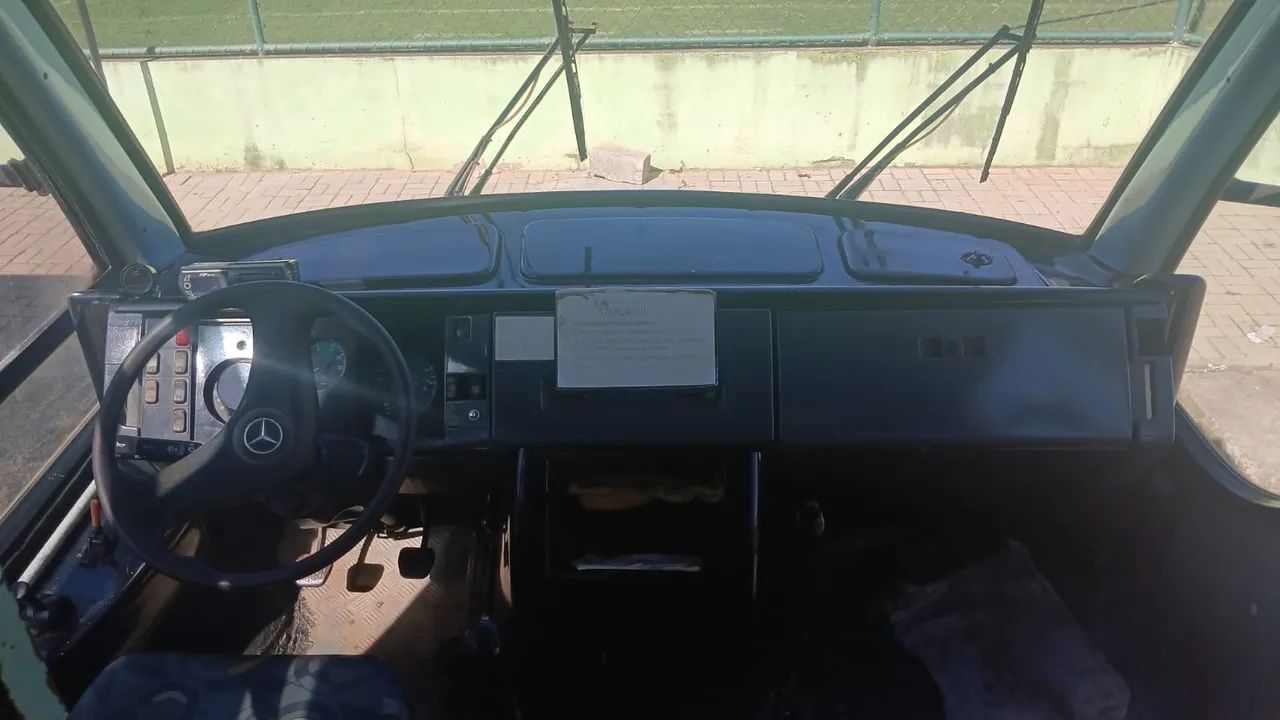 Micro ônibus Mercedes Bomba ano 99 com 25 lugares  - Foto 5