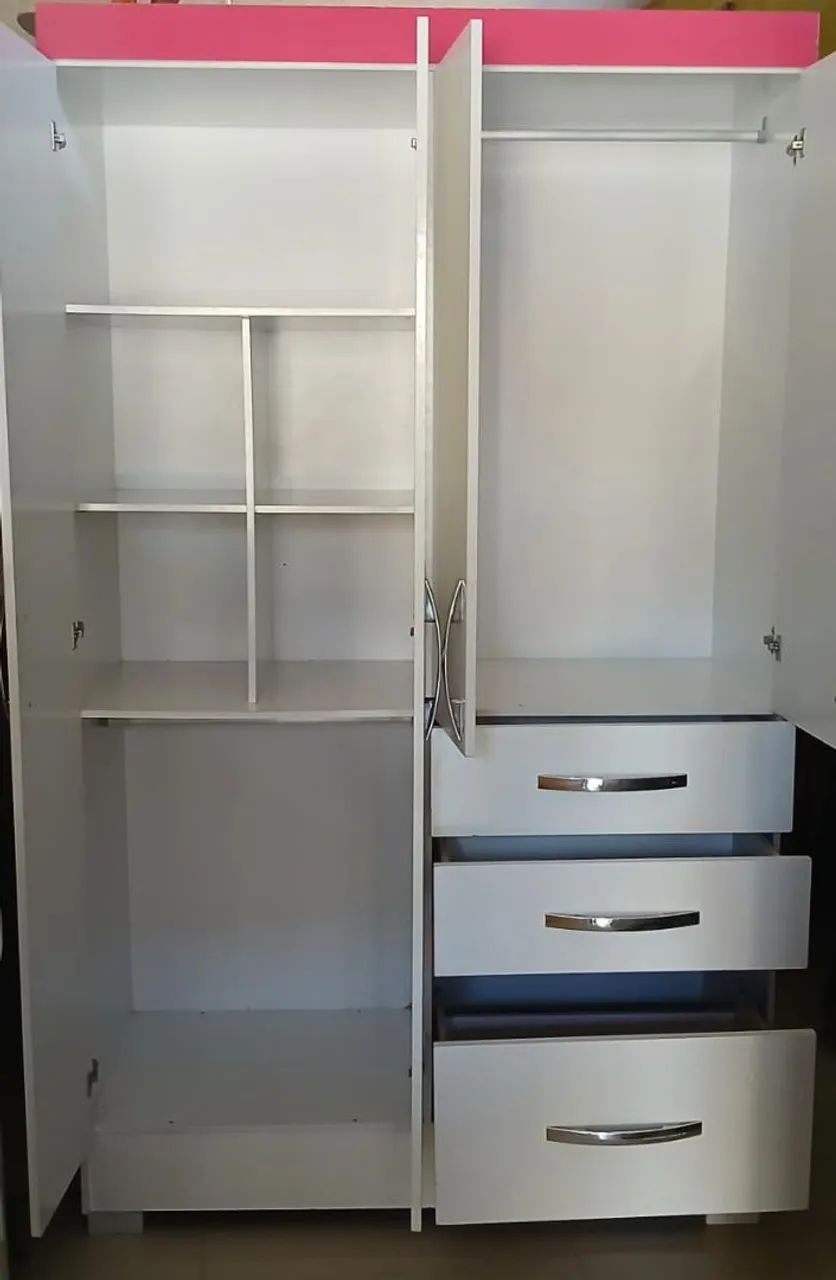 GUARDA ROUPA BEM CONSERVADO. FAÇO A ENTREGA *  - Foto 2