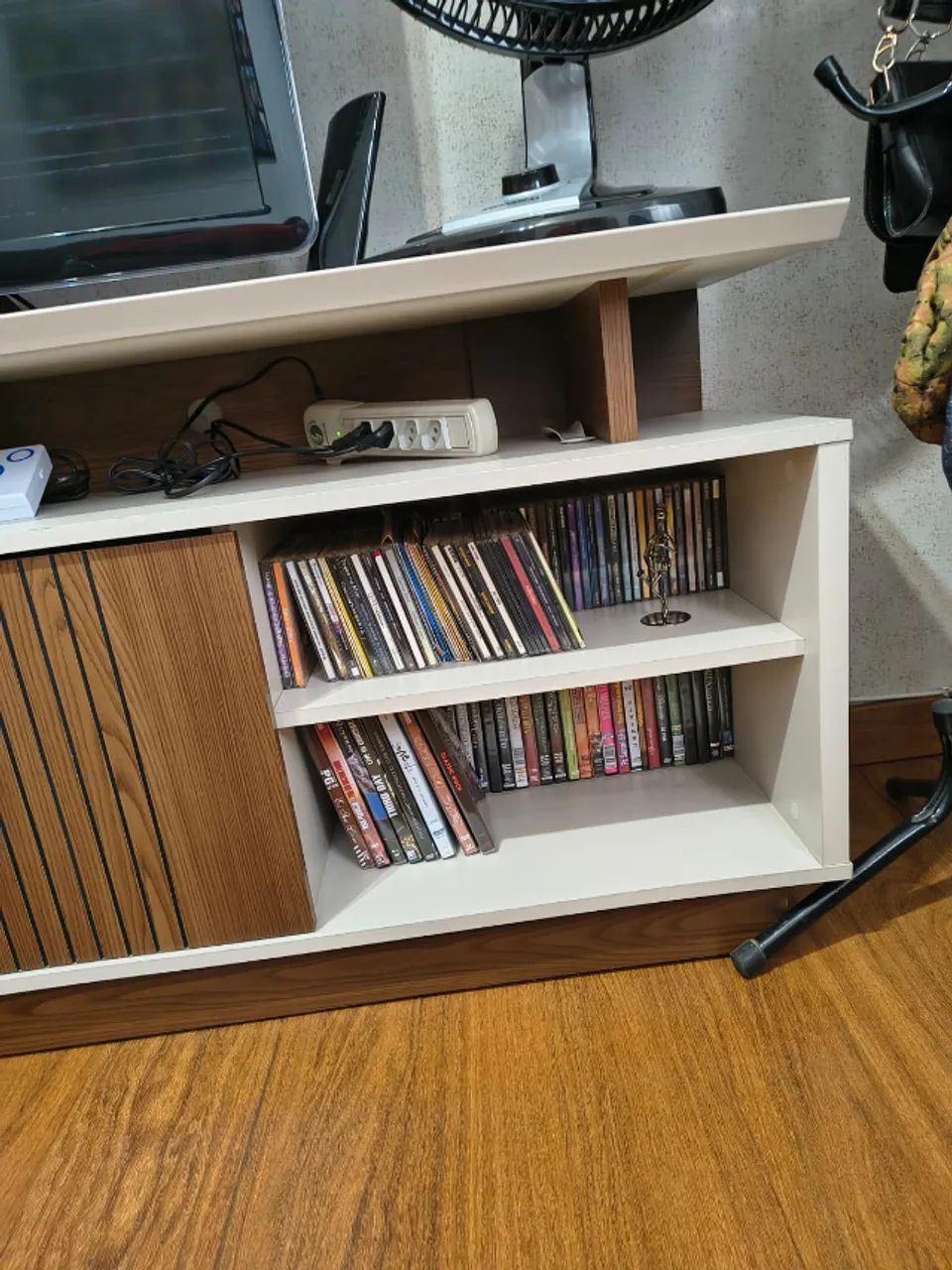 Rack para TV com rodízio - Foto 3