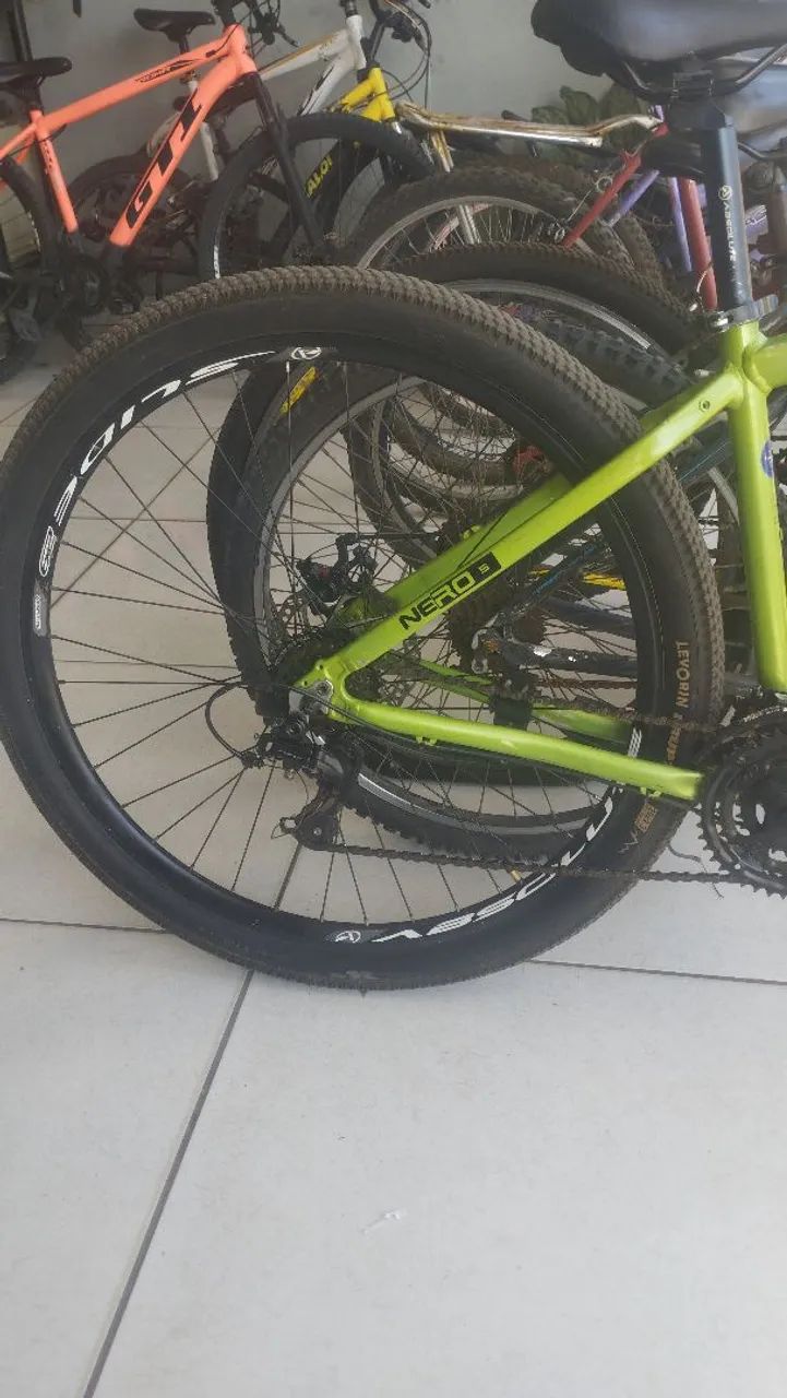 Duas bicicletas uma Absolut e uma Monark 1990 - Foto 3