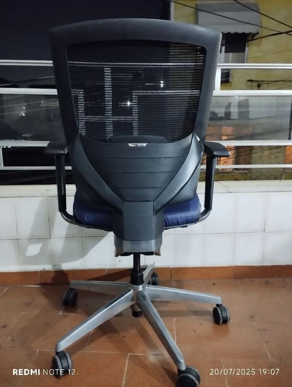 Cadeira de escritório  - Foto 4