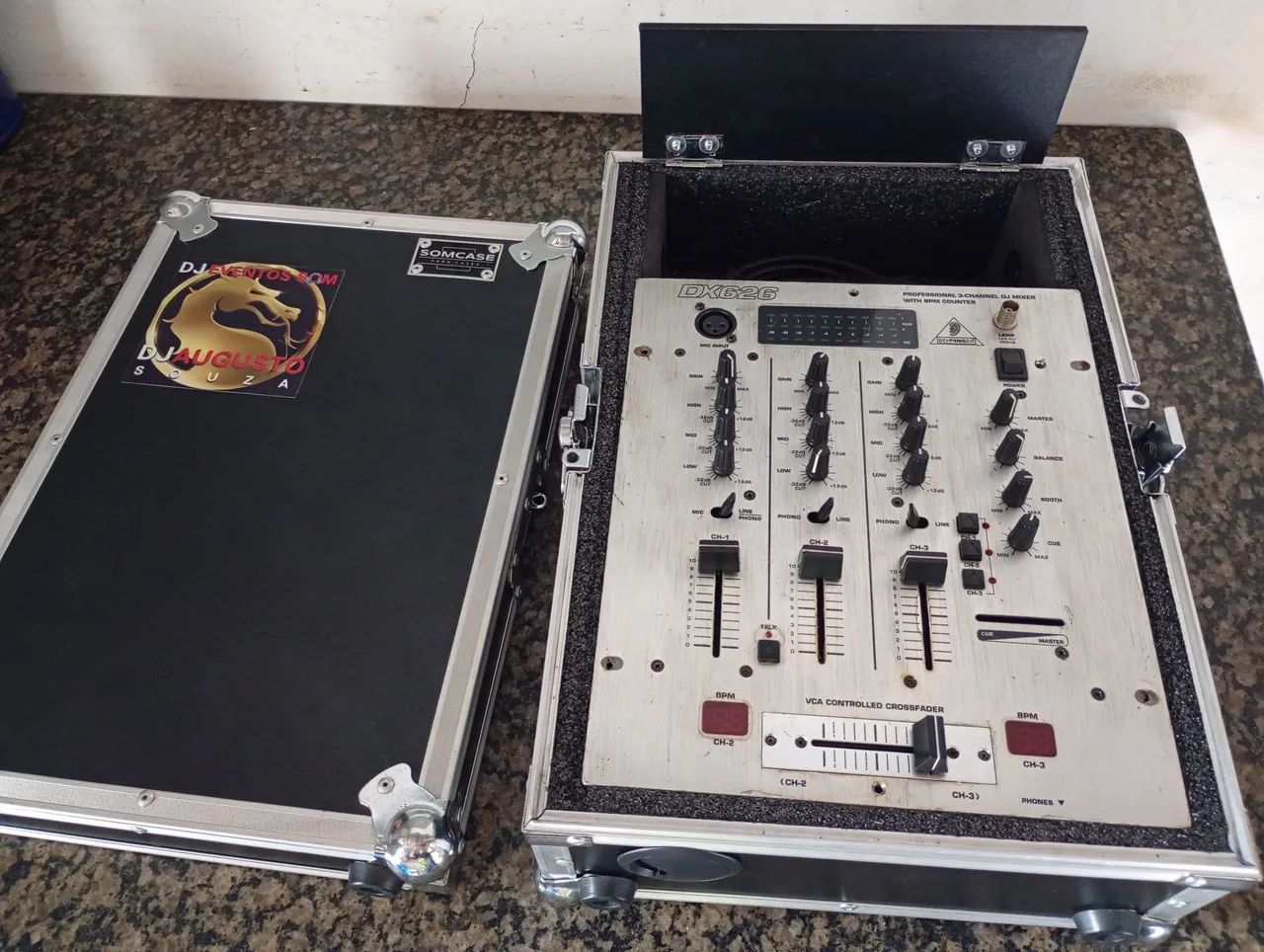 Vendo o case para CDJ