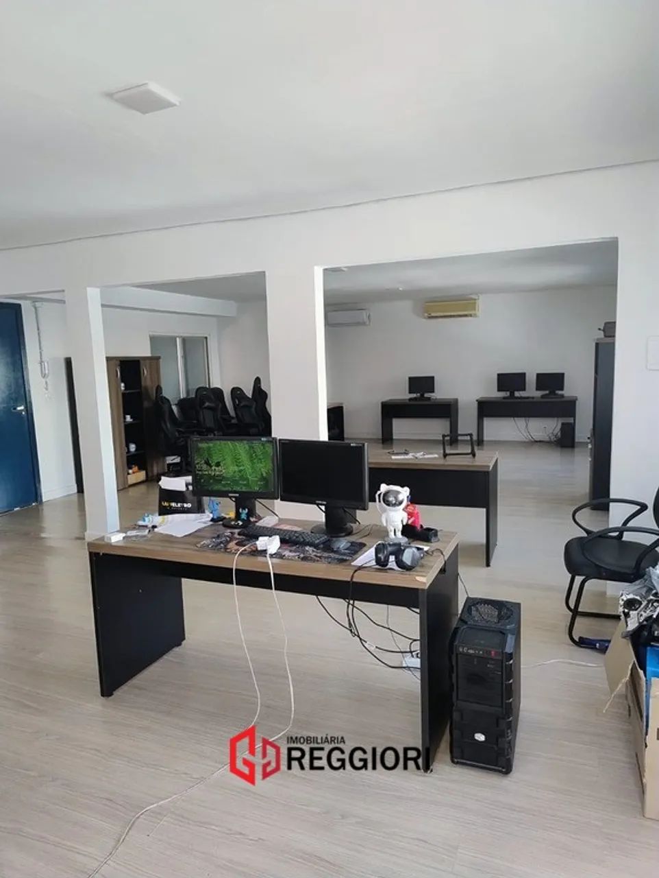 EXCELENTE LOCALIZAÇÃO SALA COM 64,23M² - Foto 4