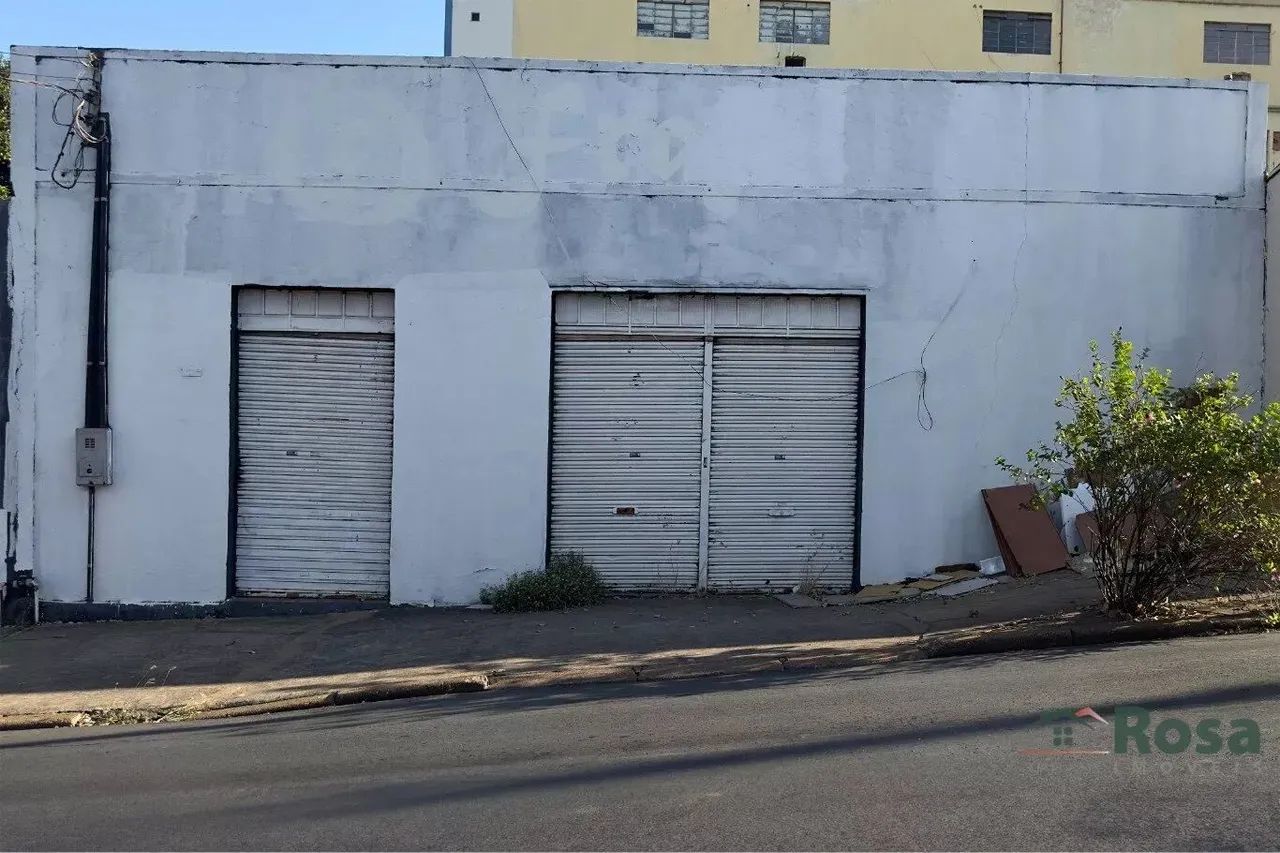 Salão Comercial à Venda Localizado na Avendida Dom Bosco, Cuiabá.