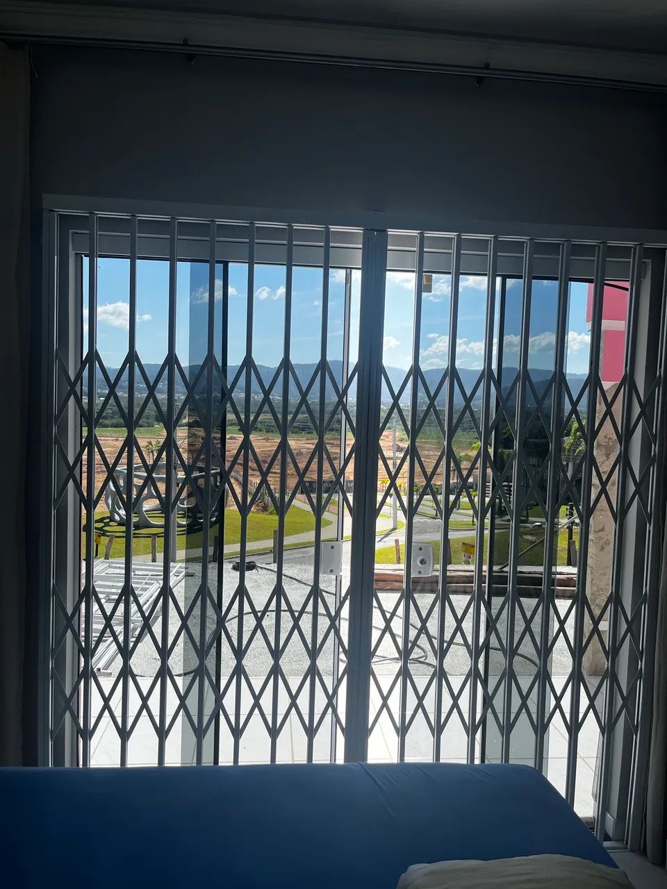 Vendo 2 grades pantográficas 