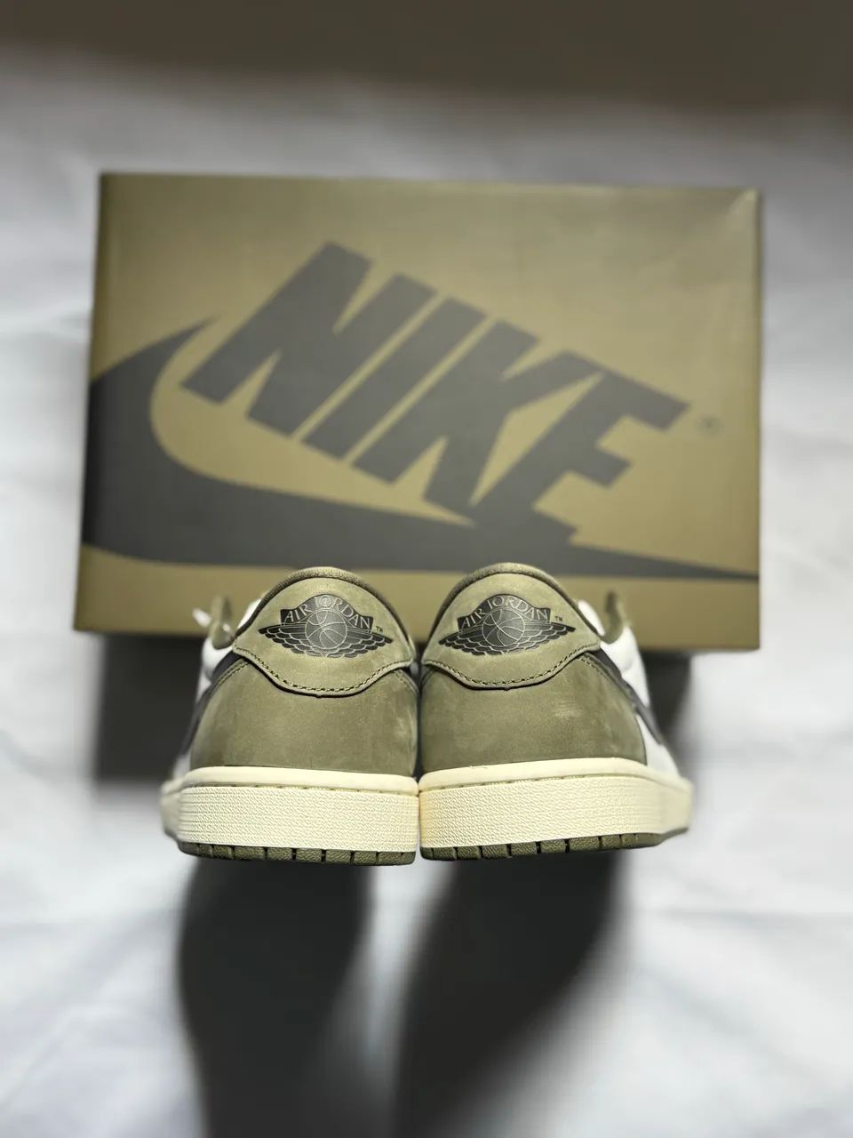 Air Jordan 1 Low OG Medium Olive (39) - Foto 5