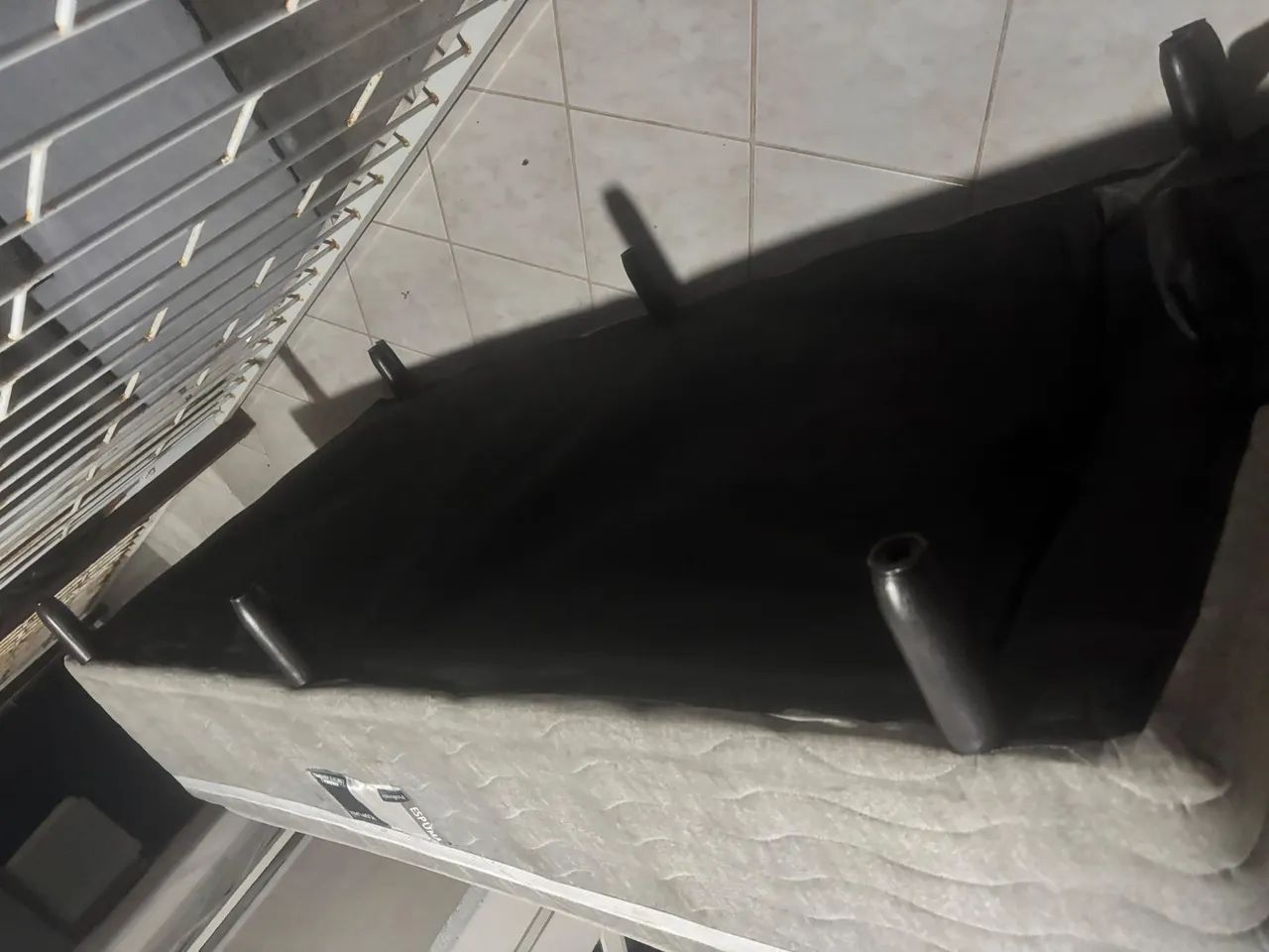 Cama de solteiro 