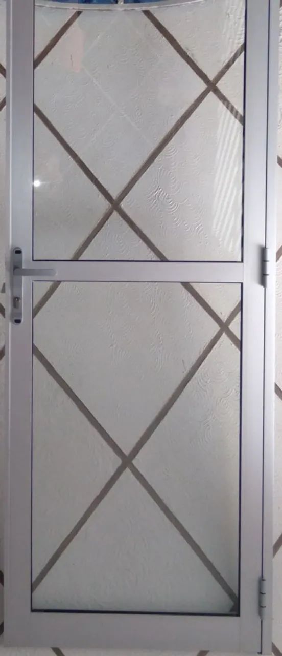 Porta de vidro em alumínio sem batente 2,37x73 - Foto 2