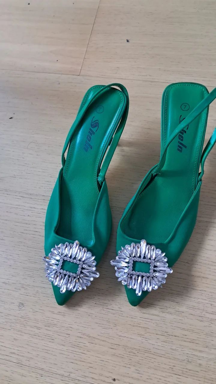 Lindo sapato feminino tam37 esporte fino pix ou dinheiro 