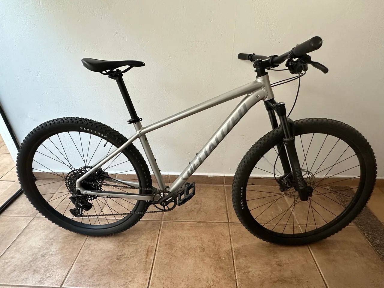 Bicicleta Specialized Rockhopper Expert Tam L