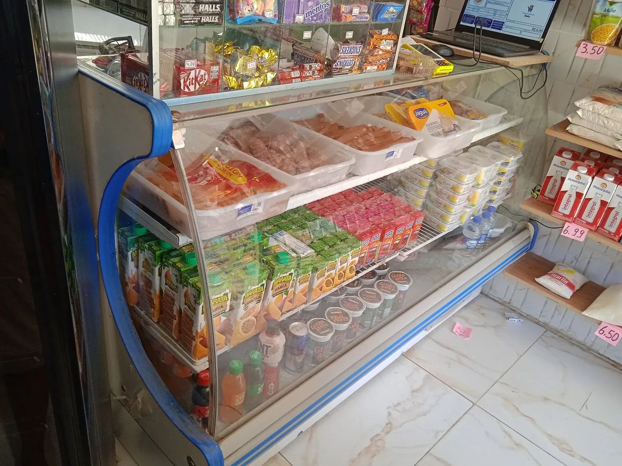 Balcão vitrine refrigerado, funcionando perfeitamente e em bom estado de conservação, - Foto 2