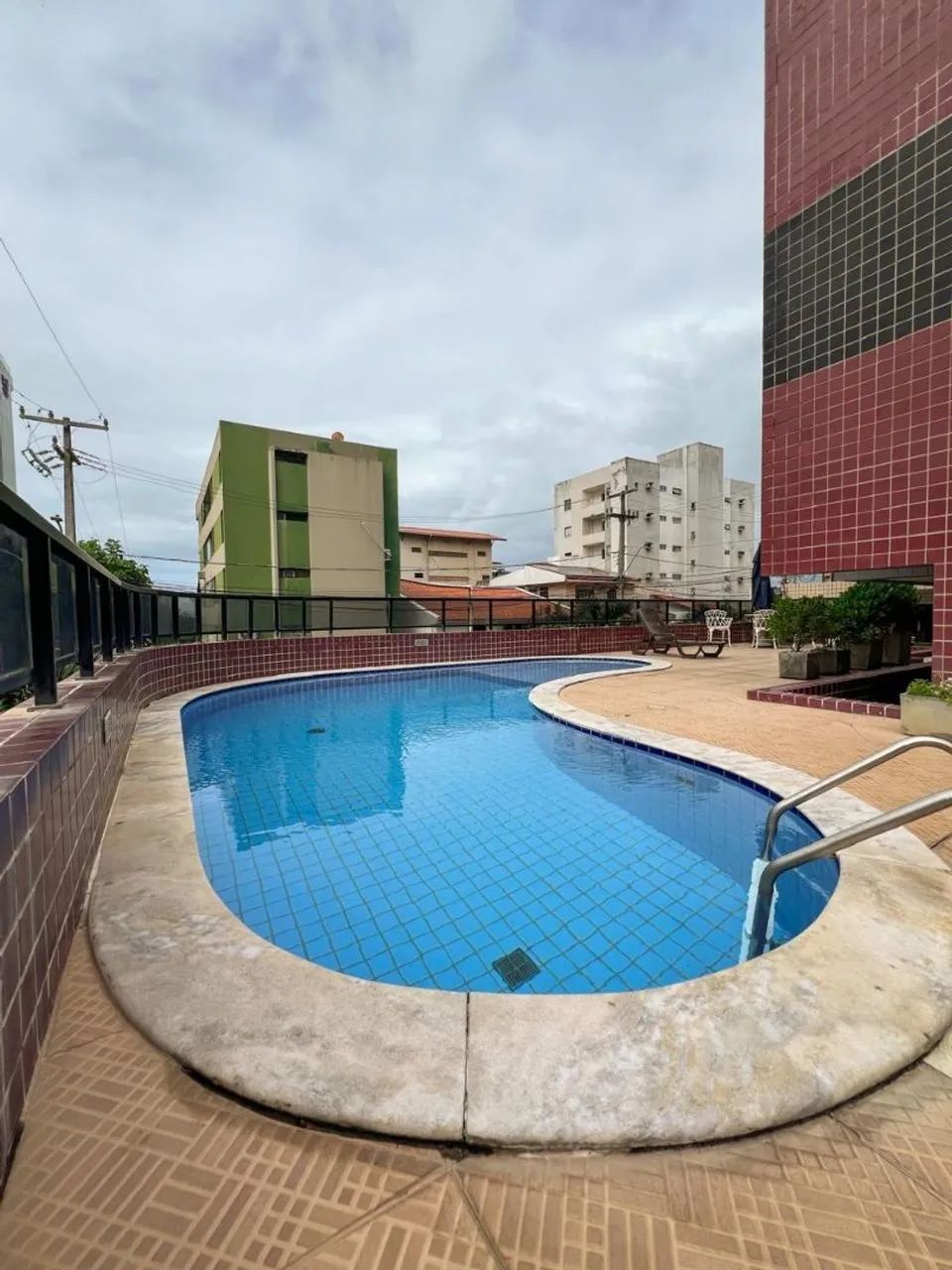 Alugo Edf.Ramage (Disponível)