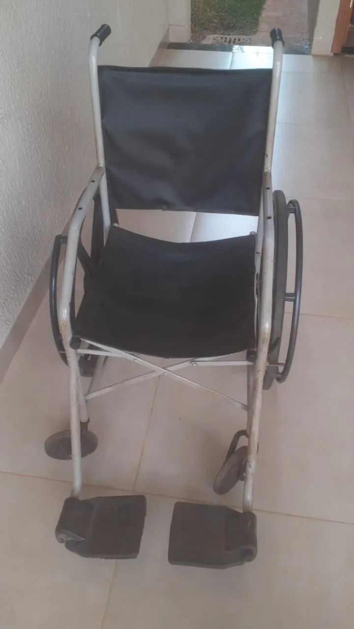 Cadeira de rodas - Foto 2