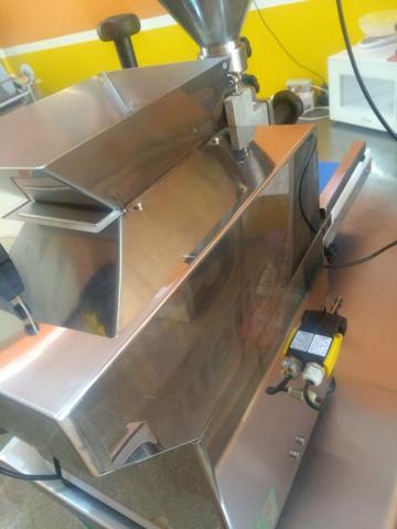Máquina de salgados,coxinha bralyx - Foto 3