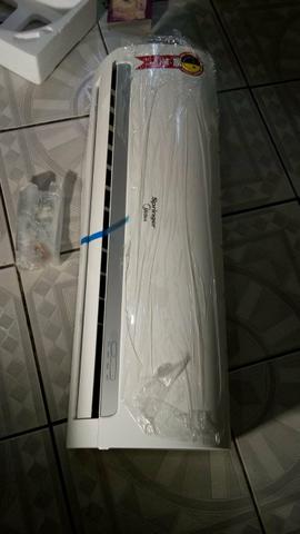 Evaporadora de ar 12 mil BTUs nova