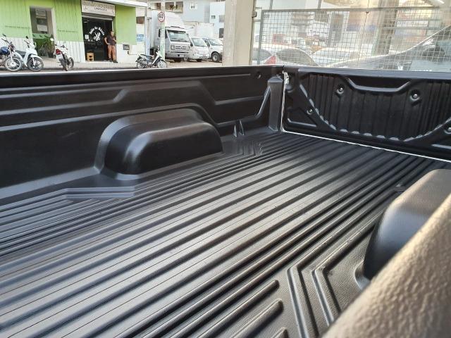 Toyota Hilux CS 4x4 -2017 - Foto 14
