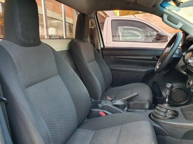 Toyota Hilux CS 4x4 -2017 - Foto 13