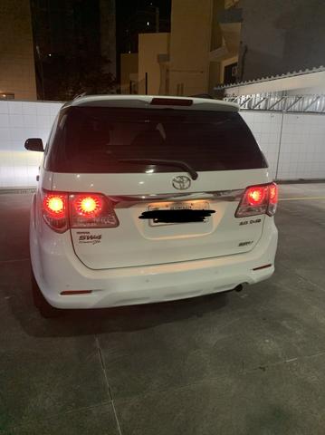 Toyota Hilux SW4 SRV - 5Lugares - Foto 3