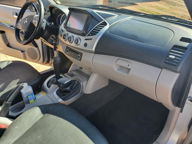 Mitsubishi triton l200 3.2 - Foto 4