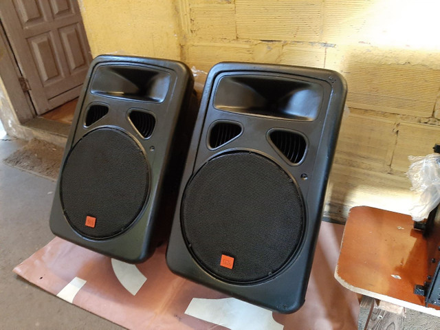 jbl eon power 15