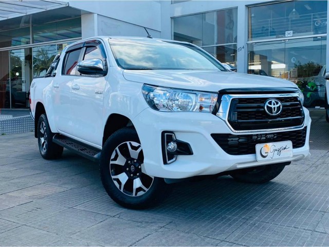 TOYOTA HILUX SR