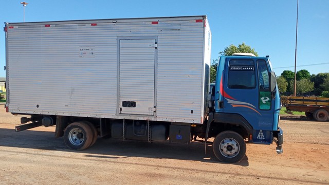 VENDO CAMINHÃO FORD CARGO 814 BAÚ