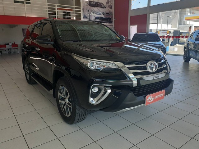 HILUX SW4 2018/2019 2.8 SRX 4X4 7 LUGARES 16V TURBO INTERCOOLER DIESEL 4P AUTOMÁTICO