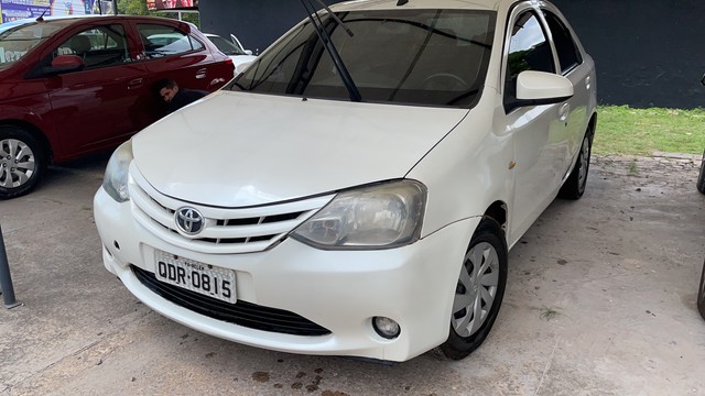 TOYOTA ETIOS 1.5 SEDÃ