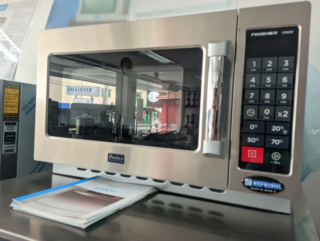 Forno micro ondas Comercial - *