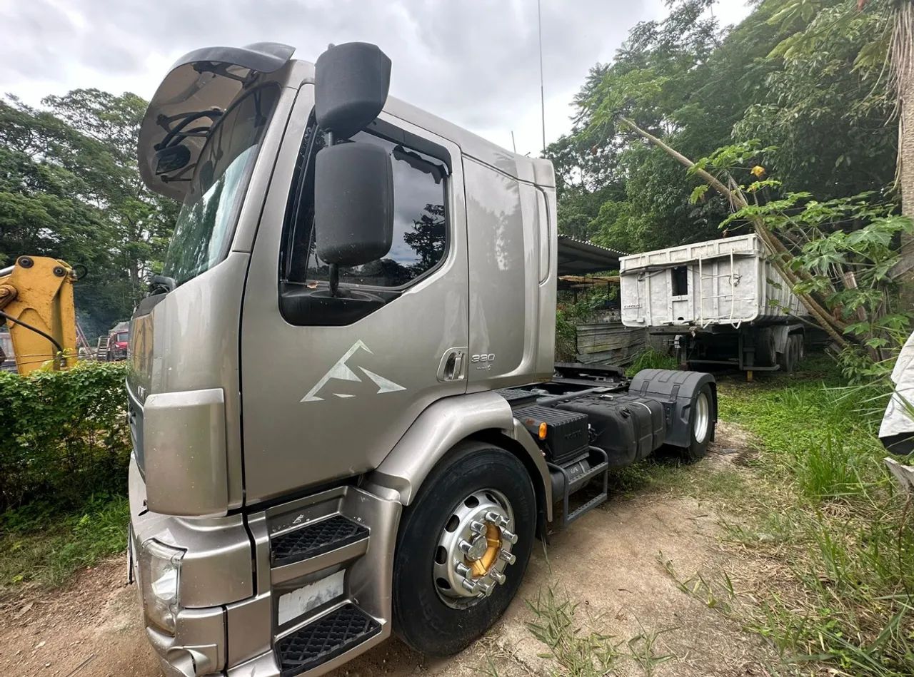 Volvo 330 euro 5 2013 - Foto 3