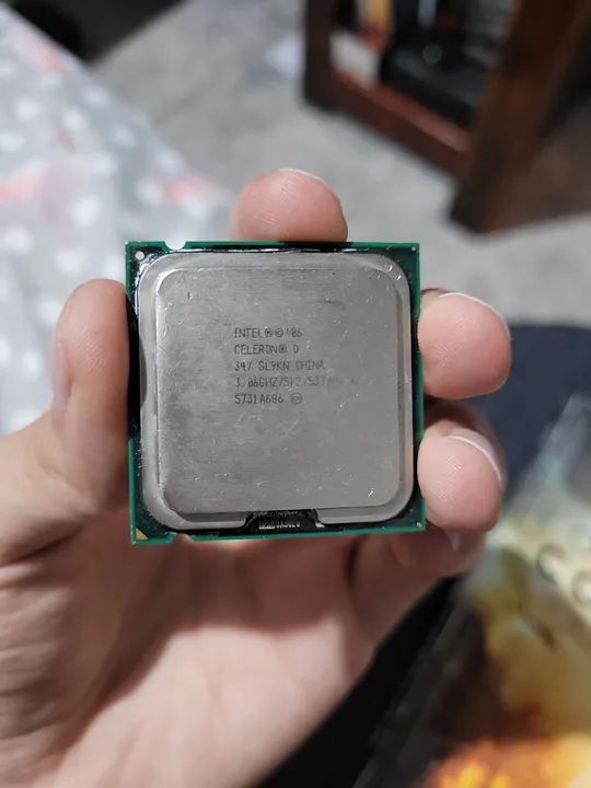 Intel Core Celeron D 3.06 Ghz - Foto 2