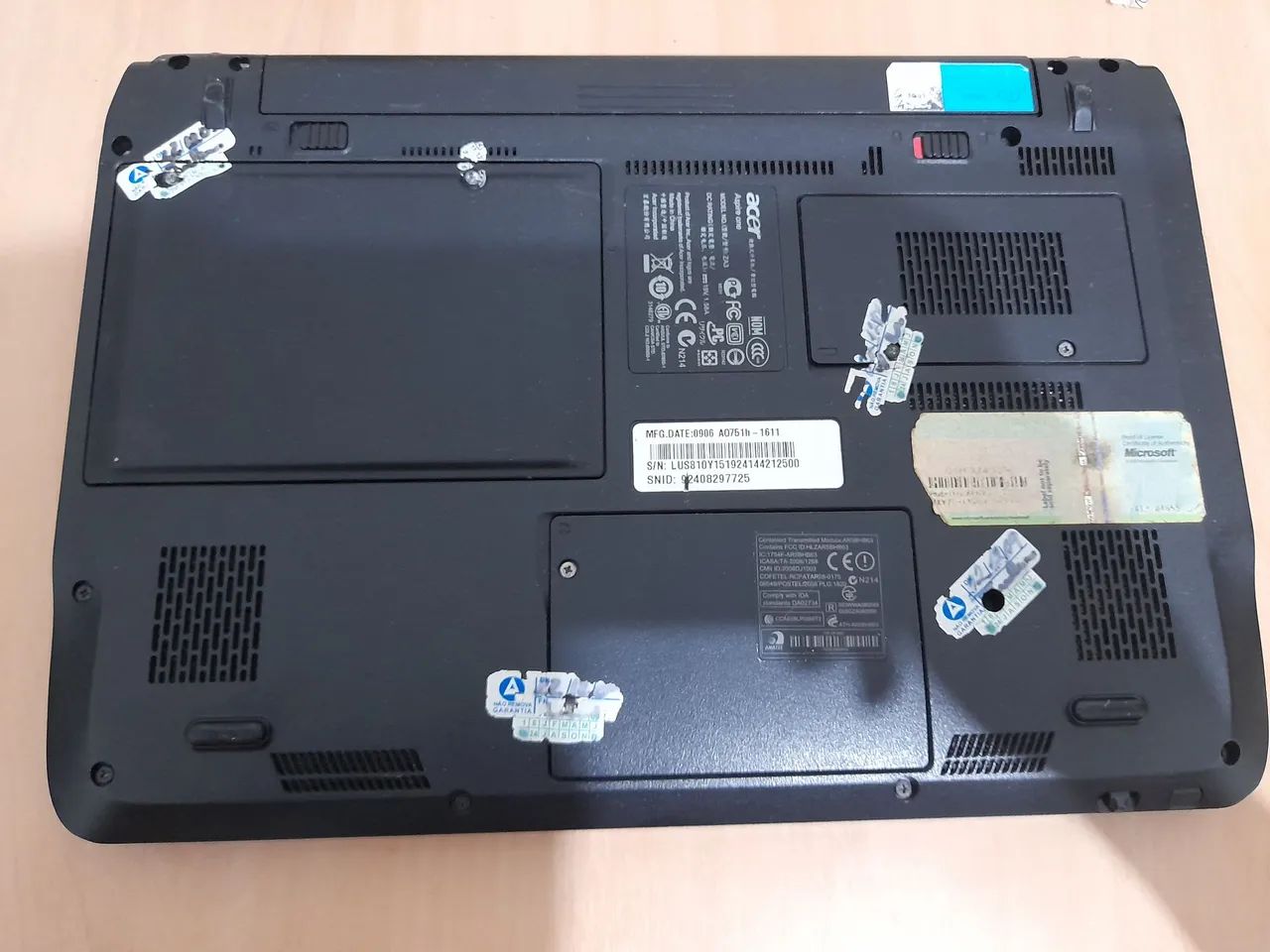 Netbook Intel Semi Novo