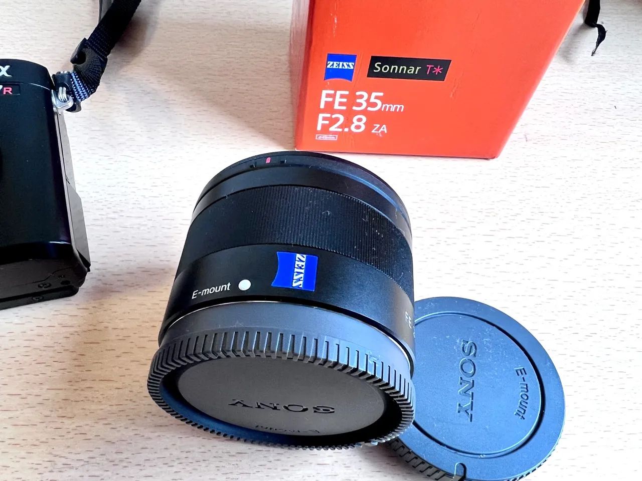 Câmera Sony Alpha 7R + Lente FE 35mm f/2.8 Sonnar T* Carl Zeiss - Foto 6
