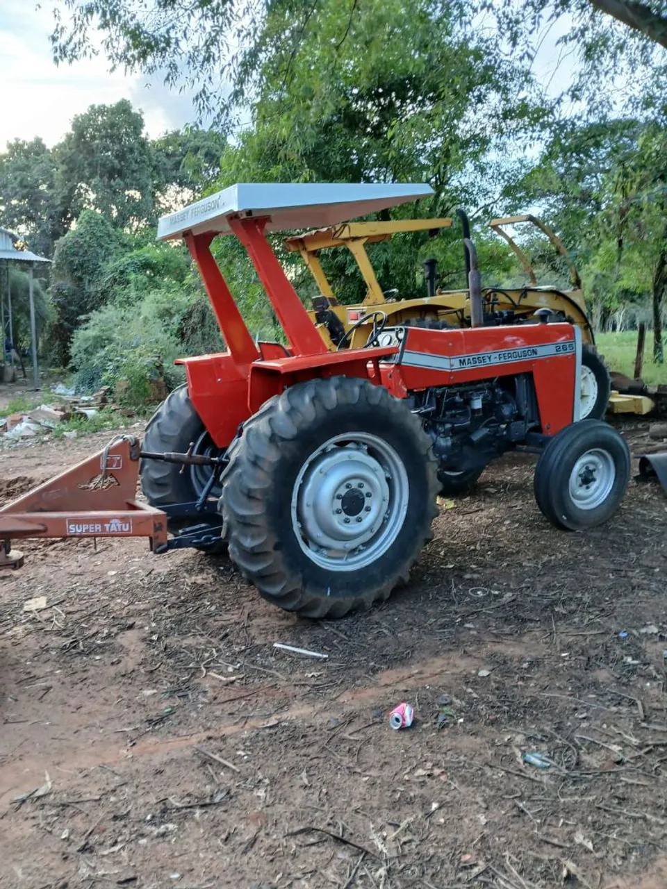 Trator Massey Ferguson 265