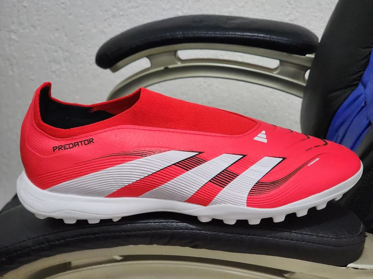 CHUTEIRA ADIDAS PREDATOR LEAGUE SOCIETY 42 Calçados Esportivos