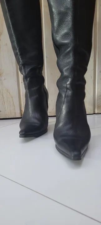 Botas de cano alto pretas de couro DATELE - Foto 5